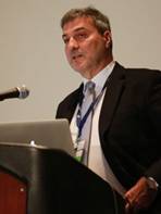 说明: Paolo Macchiarini speaking at the AAAS Annual Meeting. Credit: AAAS Staff.