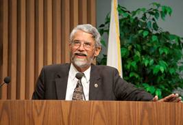 Presidential science adviser John Holdren gives a talk in 2012. (Image credit: Jacqueline McBride/LLNL)